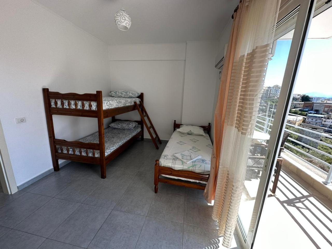Oni'S Apartments Sarandë Exterior foto